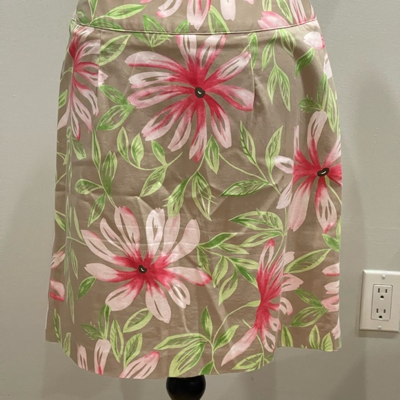 Talbots Petites 8 Stretch Side Stretch Floral Pattern Knee‎ Length - Picture 4 of 5